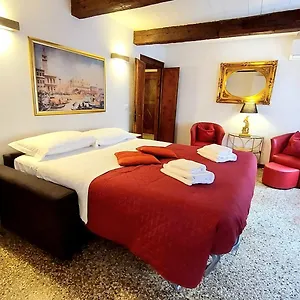 Apartment Palazzo Del Sale, Rialto, Venice